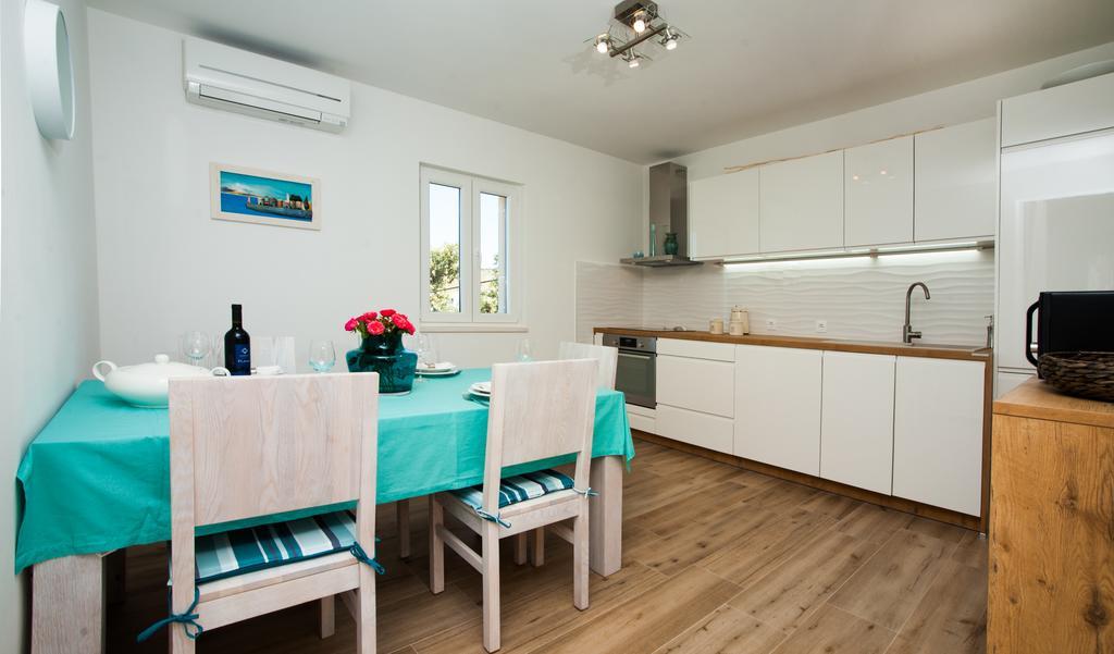 Apartments Villa Laguna With Pool Razanj Phòng bức ảnh