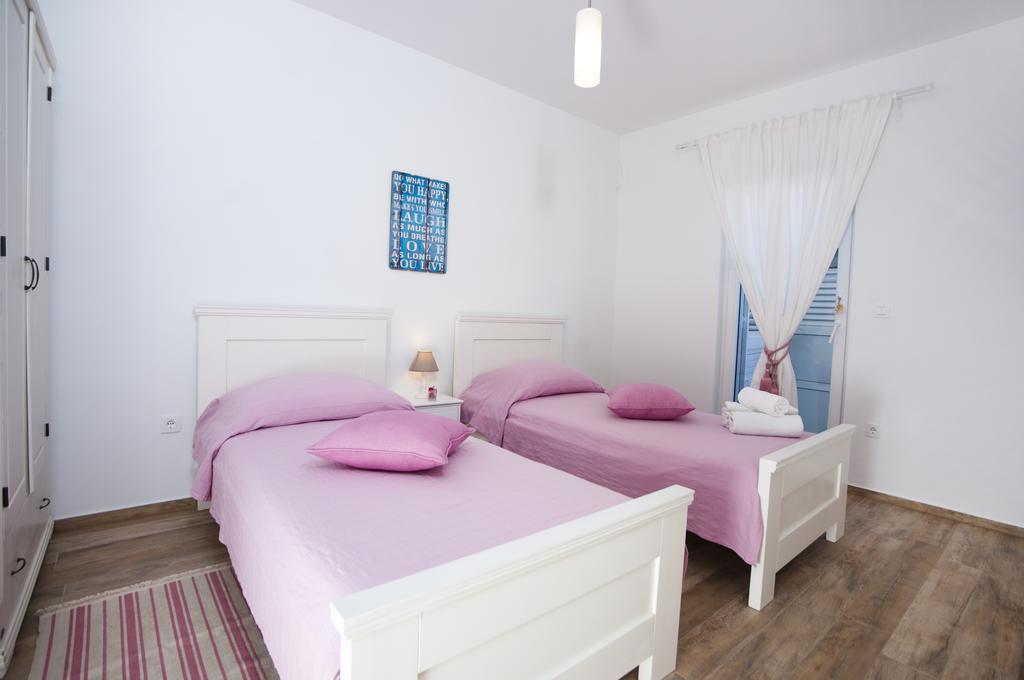 Apartments Villa Laguna With Pool Razanj Phòng bức ảnh