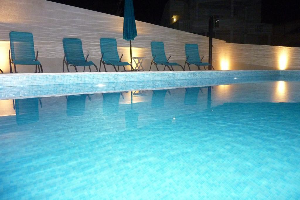 Apartments Villa Laguna With Pool Razanj Phòng bức ảnh